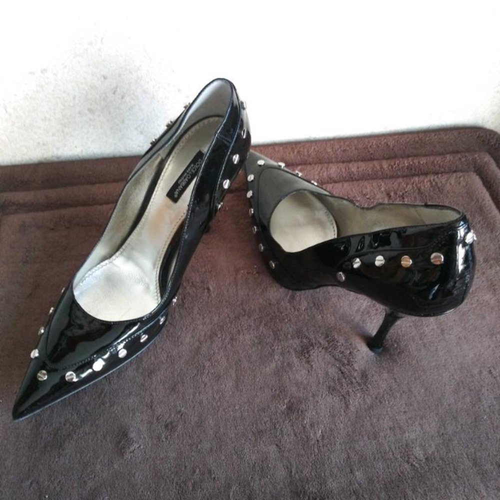 Dolce & Gabbana black patent leather pointy shoes with silver studs sz 38.5